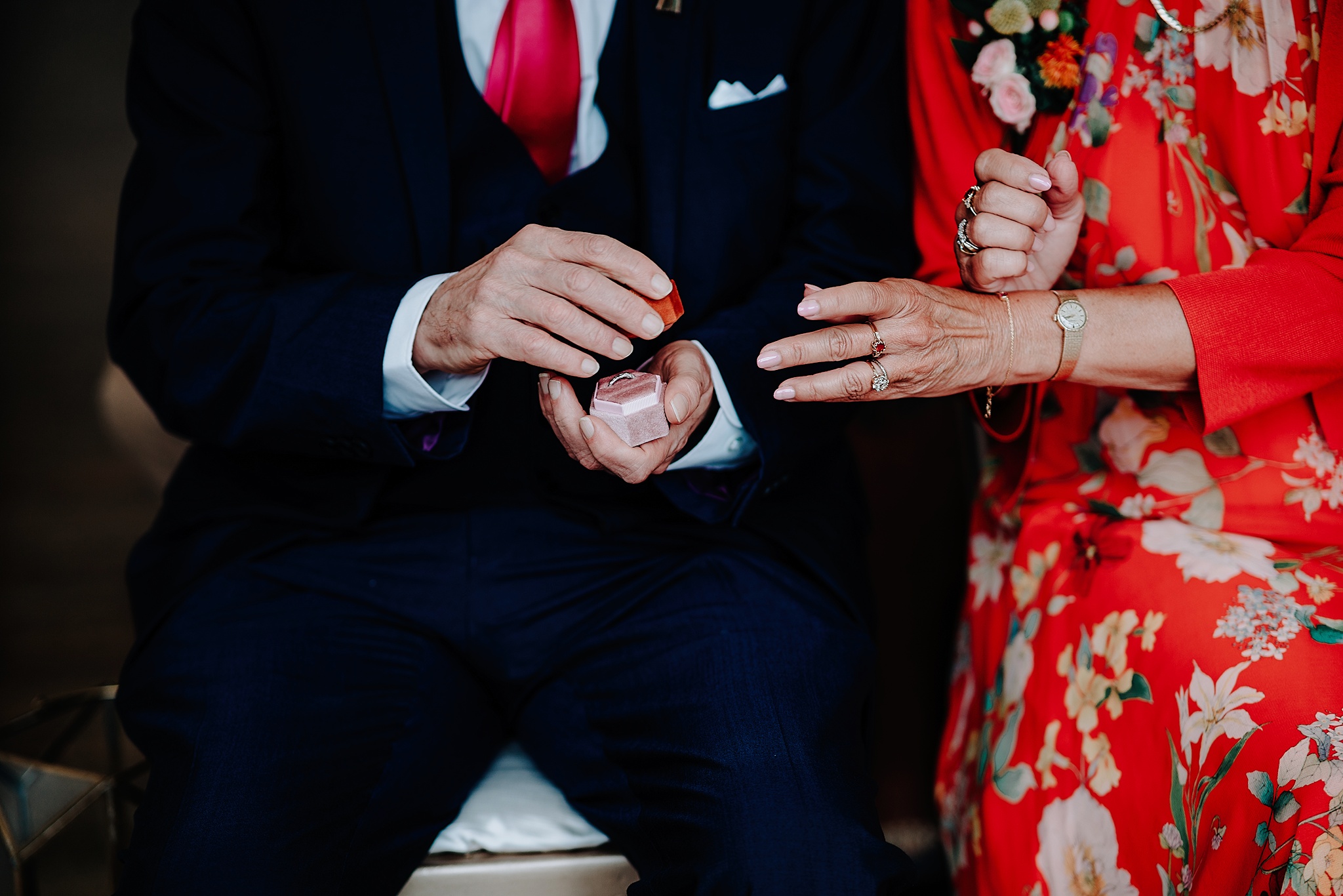ALTRINCHAM-WEDDING-PHOTOGRAPHY-ALICE-TOM-CAPESTHORNE-HALL-15