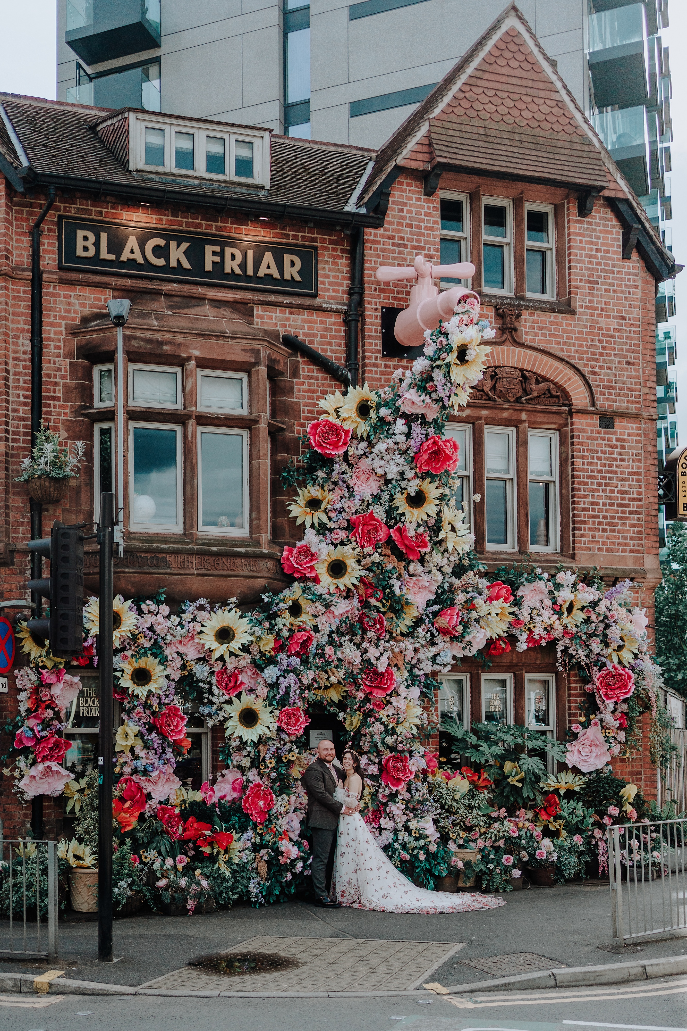 AMY-LOUISE-PHOTOGRAPHY-MANCHESTER-WEDDING-PHOTOGRAPHY-DONNA-ERIN-TOM-THE-BLACKFRIAR-SALFORD-63