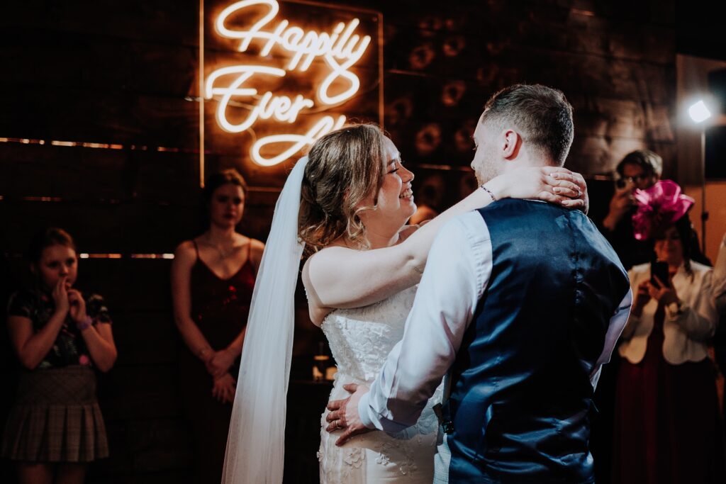 AMY-LOUISE-PHOTOGRAPHY-NATHAN-CATHERINE-BASHALL-BARN-109