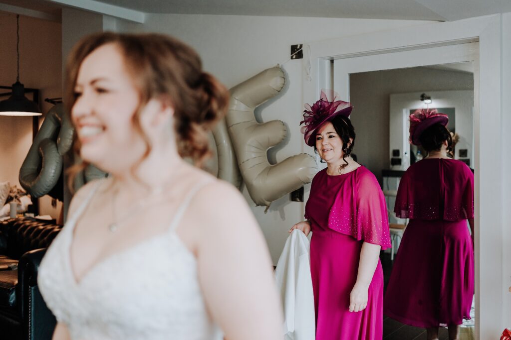 AMY-LOUISE-PHOTOGRAPHY-NATHAN-CATHERINE-BASHALL-BARN-23