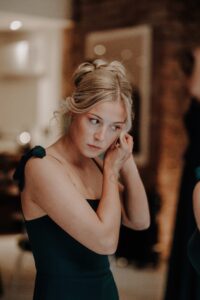 AMY-LOUISE-PHOTOGRAPHY-THE-BLACFRIAR-SALFORD-ESTHER-ALEX-WEDDING-12