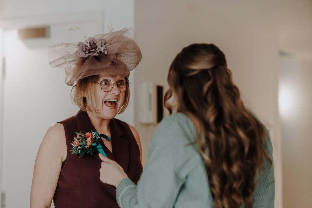 AMY-LOUISE-PHOTOGRAPHY-THE-BLACFRIAR-SALFORD-ESTHER-ALEX-WEDDING-13
