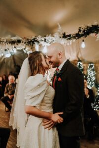 AMY-LOUISE-PHOTOGRAPHY-THE-BLACFRIAR-SALFORD-ESTHER-ALEX-WEDDING-44