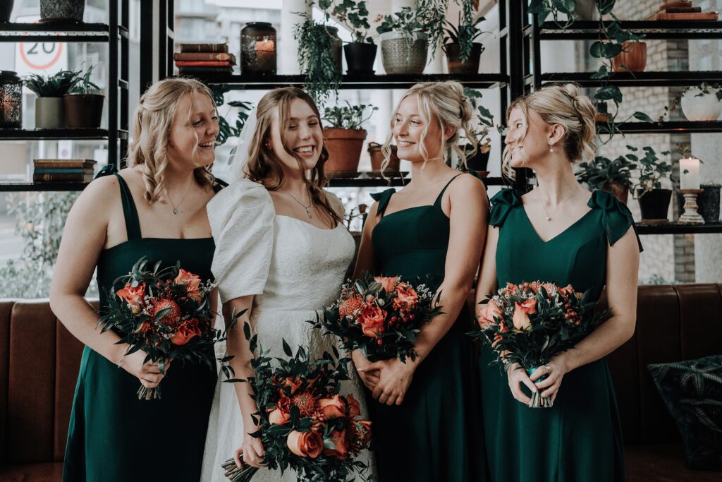 AMY-LOUISE-PHOTOGRAPHY-THE-BLACFRIAR-SALFORD-ESTHER-ALEX-WEDDING-57