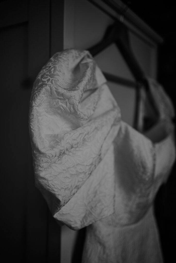 AMY-LOUISE-PHOTOGRAPHY-THE-BLACFRIAR-SALFORD-ESTHER-ALEX-WEDDING-6