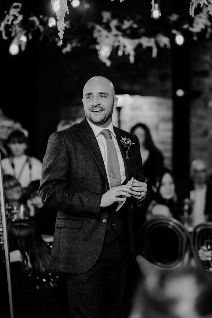 AMY-LOUISE-PHOTOGRAPHY-THE-BLACFRIAR-SALFORD-ESTHER-ALEX-WEDDING-76