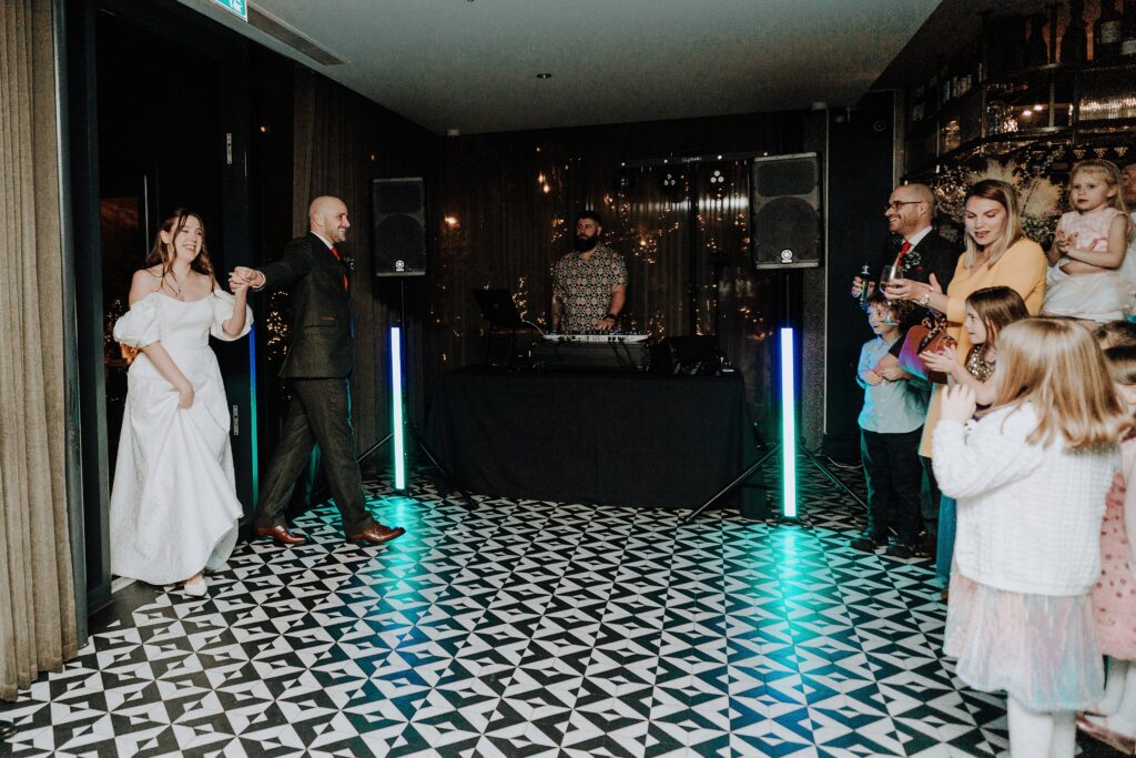 AMY-LOUISE-PHOTOGRAPHY-THE-BLACFRIAR-SALFORD-ESTHER-ALEX-WEDDING-87