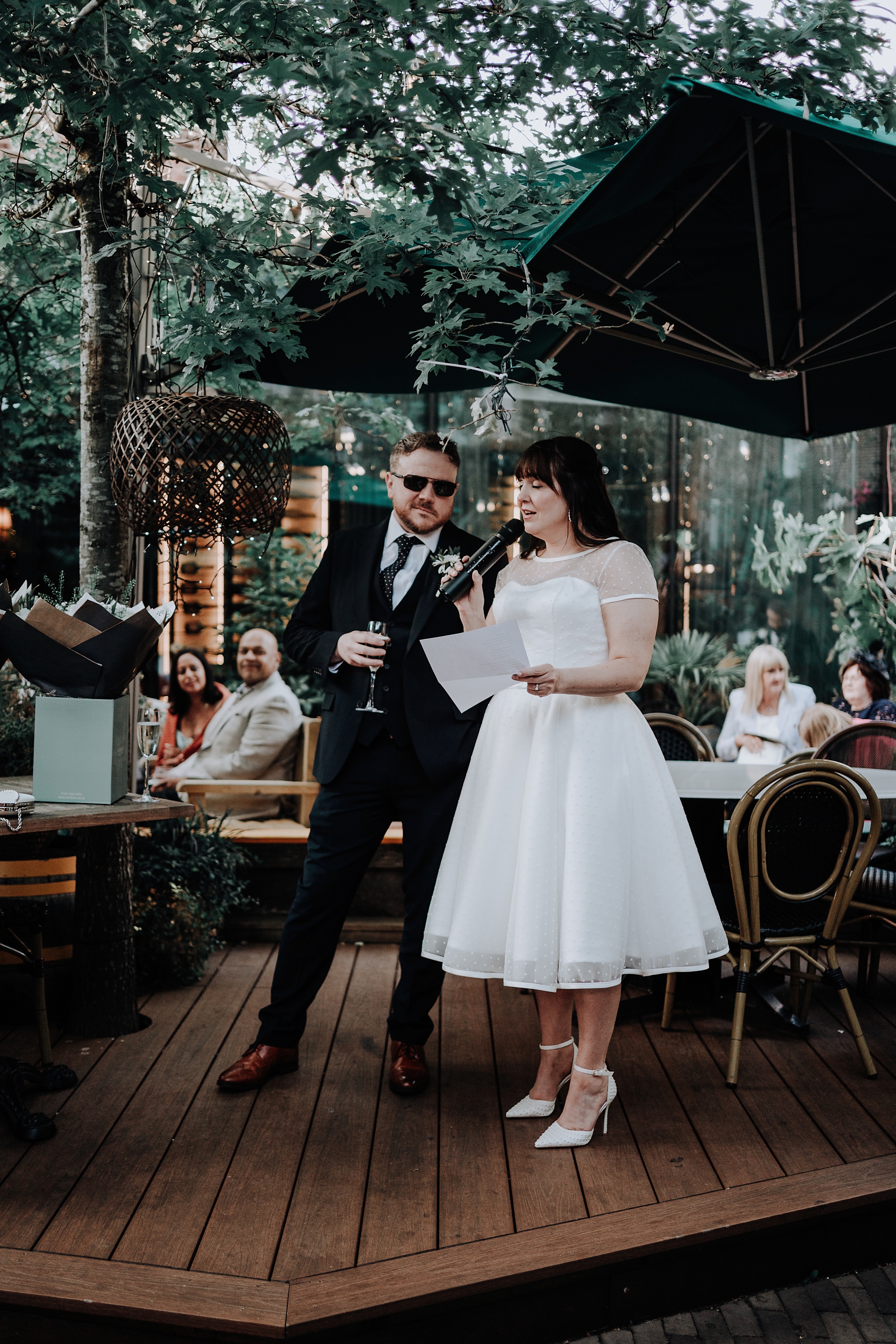 AMY-LOUISE-PHOTOGRAPHY-THE-BLACKFRIAR-SALFORD-CAROLINE-ANDREW-WEDDING-43