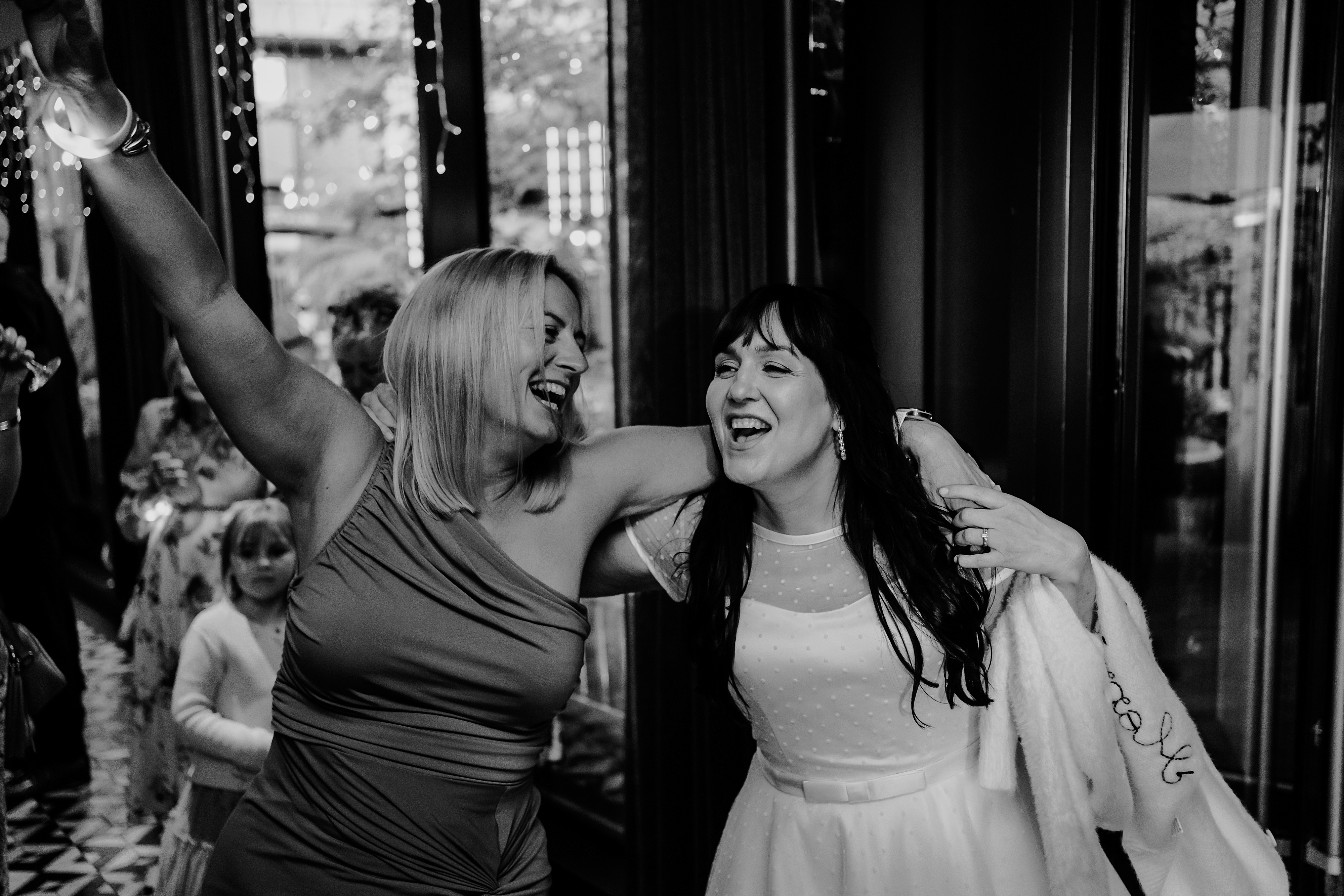 AMY-LOUISE-PHOTOGRAPHY-THE-BLACKFRIAR-SALFORD-CAROLINE-ANDREW-WEDDING-60
