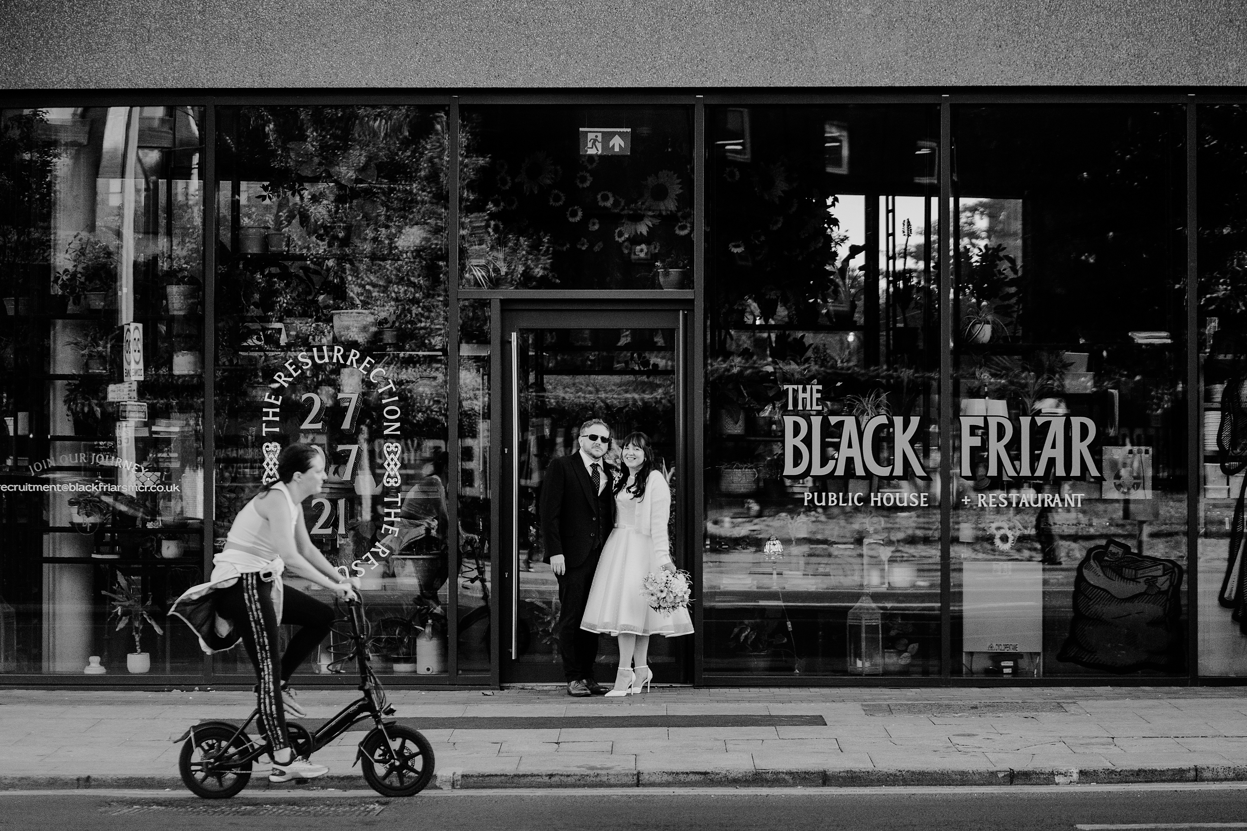 AMY-LOUISE-PHOTOGRAPHY-THE-BLACKFRIAR-SALFORD-CAROLINE-ANDREW-WEDDING-84