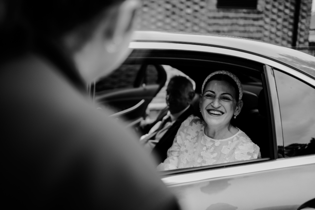 CHESHIRE-WEDDING-PHOTOGRAPHY-CHESTER-ZOO-HANDE-SAM-18
