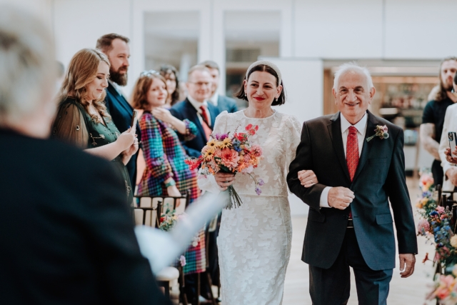 CHESHIRE-WEDDING-PHOTOGRAPHY-CHESTER-ZOO-HANDE-SAM-24