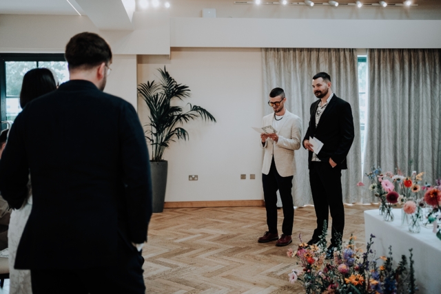 CHESHIRE-WEDDING-PHOTOGRAPHY-CHESTER-ZOO-HANDE-SAM-27