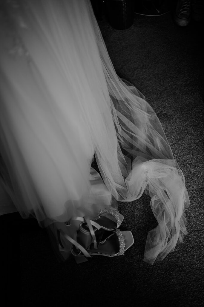 CHESHIRE-WEDDING-PHOTOGRAPHY-DONINGTON-PARK-LYDIA-JAMIE-11
