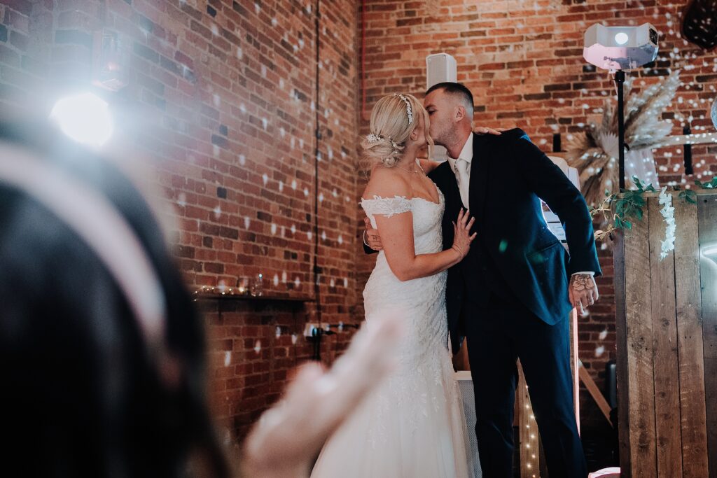 CHESHIRE-WEDDING-PHOTOGRAPHY-DONINGTON-PARK-LYDIA-JAMIE-74
