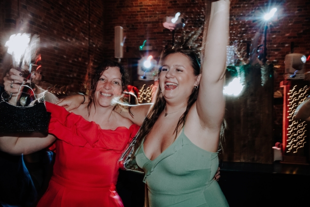 CHESHIRE-WEDDING-PHOTOGRAPHY-DONINGTON-PARK-LYDIA-JAMIE-78