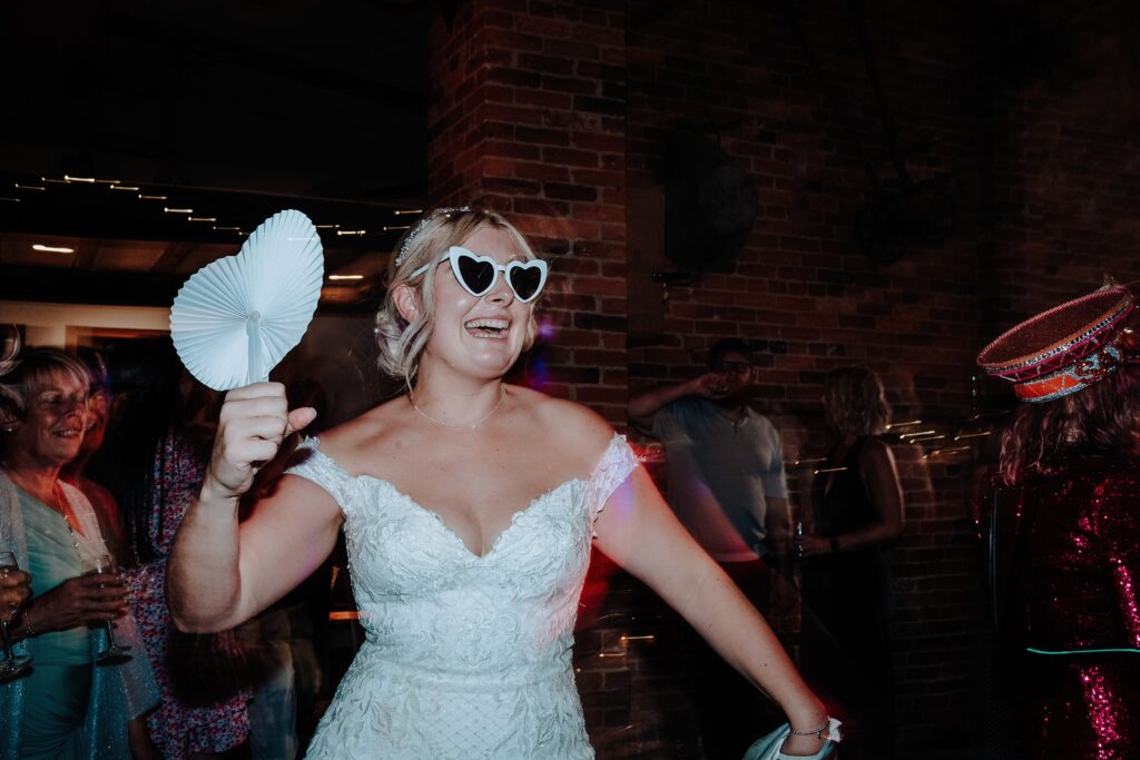 CHESHIRE-WEDDING-PHOTOGRAPHY-DONINGTON-PARK-LYDIA-JAMIE-81