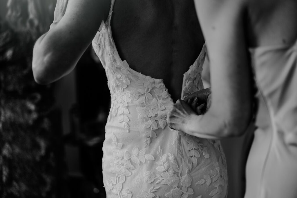 CHESHIRE-WEDDING-PHOTOGRAPHY-NIA-BEN-ISCOYD-PARK-25