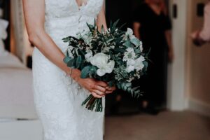 CHESHIRE-WEDDING-PHOTOGRAPHY-NIA-BEN-ISCOYD-PARK-26