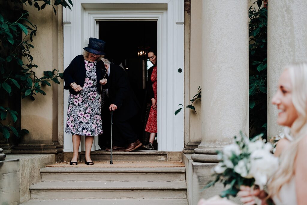 CHESHIRE-WEDDING-PHOTOGRAPHY-NIA-BEN-ISCOYD-PARK-41