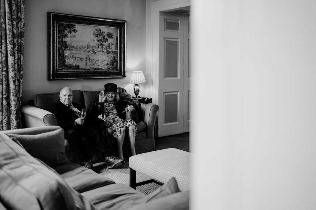 CHESHIRE-WEDDING-PHOTOGRAPHY-NIA-BEN-ISCOYD-PARK-45
