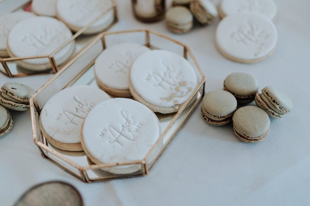 CHESHIRE-WEDDING-PHOTOGRAPHY-NIA-BEN-ISCOYD-PARK-61