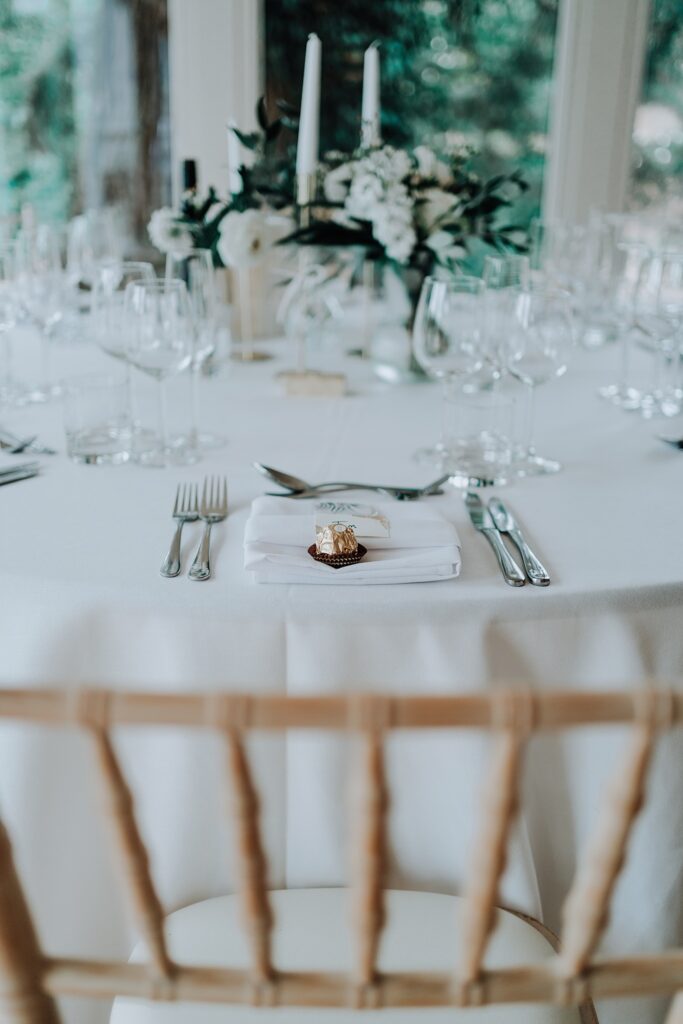 CHESHIRE-WEDDING-PHOTOGRAPHY-NIA-BEN-ISCOYD-PARK-64
