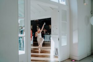 CHESHIRE-WEDDING-PHOTOGRAPHY-NIA-BEN-ISCOYD-PARK-66