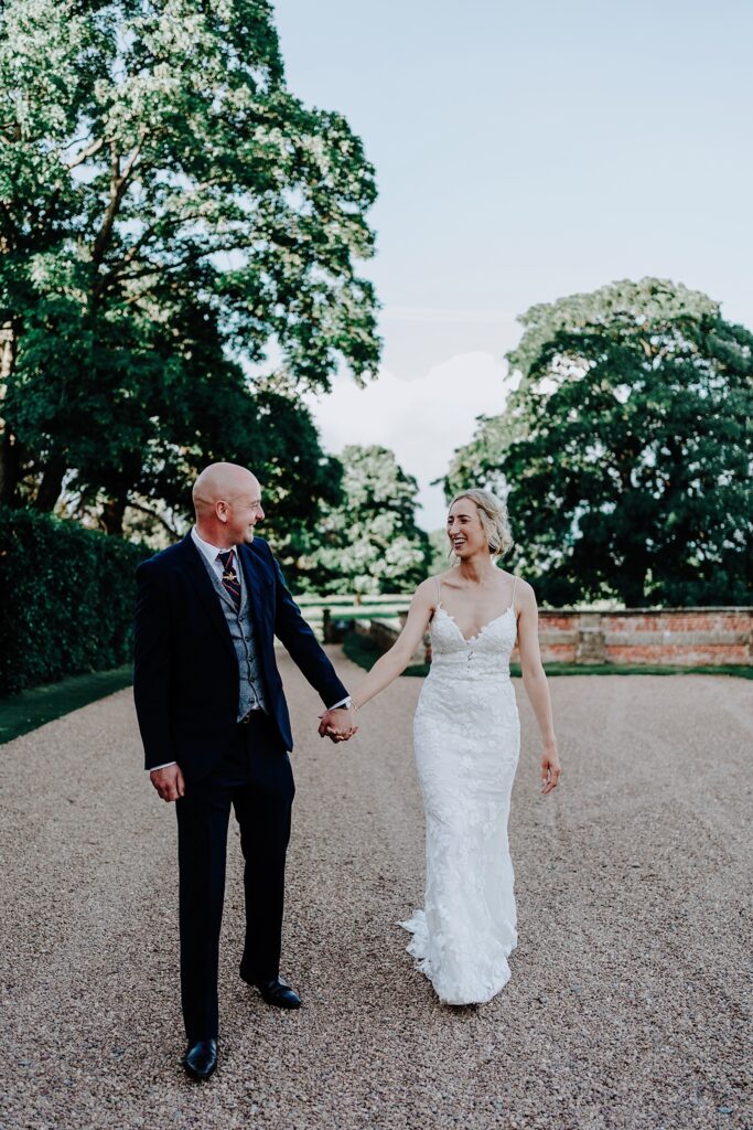 CHESHIRE-WEDDING-PHOTOGRAPHY-NIA-BEN-ISCOYD-PARK-73