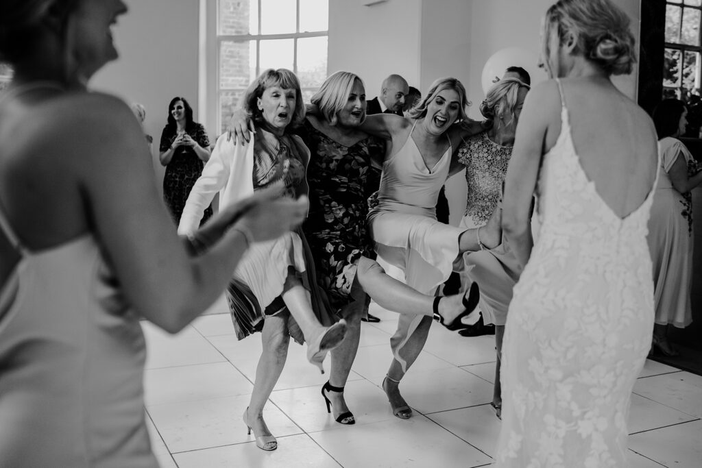 CHESHIRE-WEDDING-PHOTOGRAPHY-NIA-BEN-ISCOYD-PARK-79