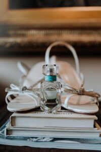 CHESHIRE-WEDDING-PHOTOGRAPHY-NIA-BEN-ISCOYD-PARK-9