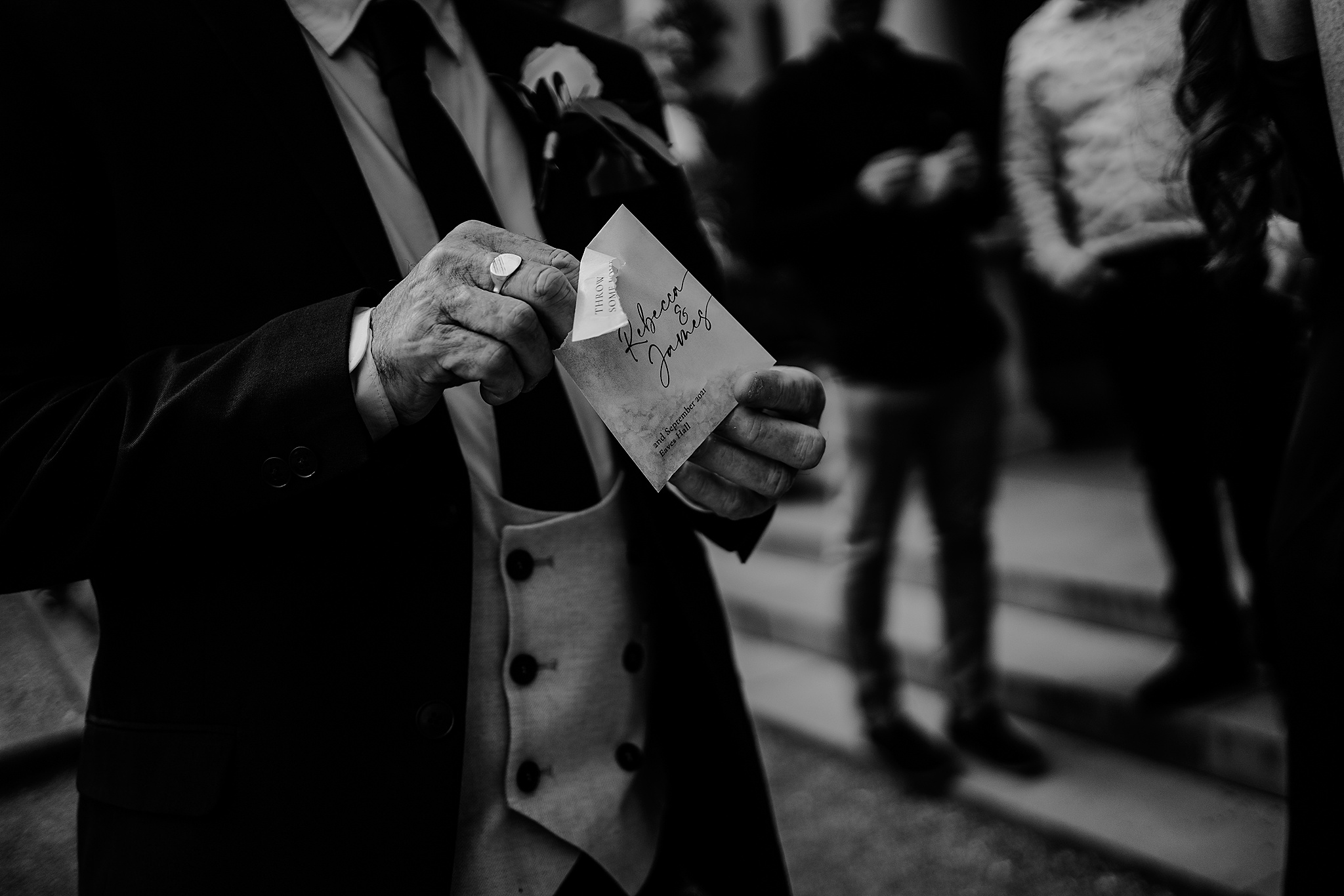 CHESHIRE-WEDDING-PHOTOGRAPHY-REBECCA-JAMES-EAVES-HALL-PHOTOGRAPHY-22