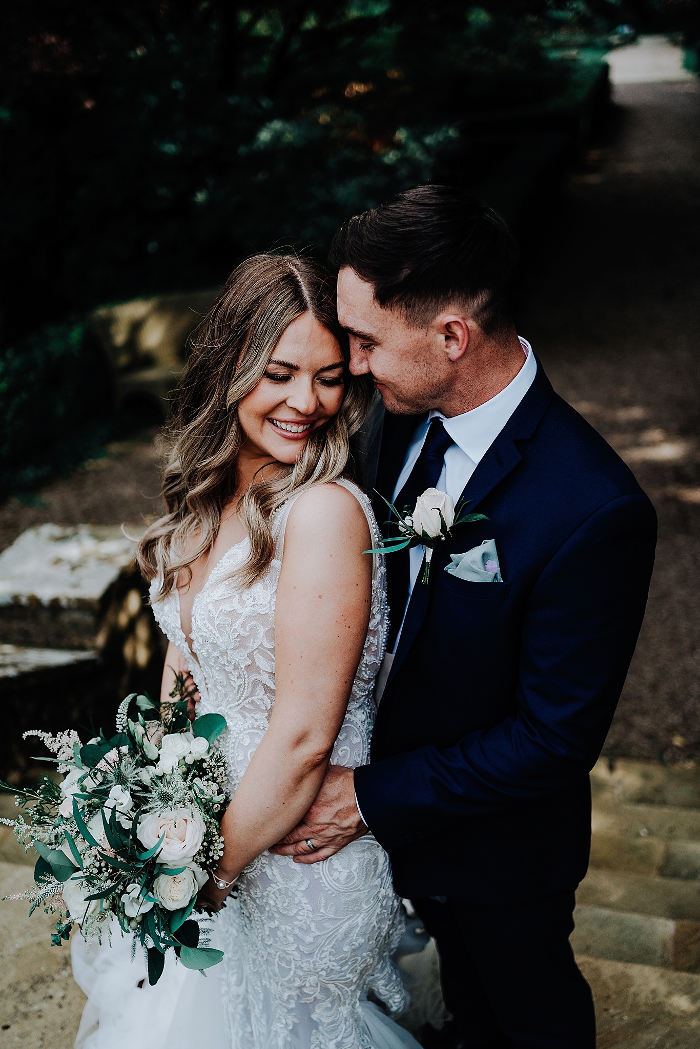 CHESHIRE-WEDDING-PHOTOGRAPHY-REBECCA-JAMES-EAVES-HALL-PHOTOGRAPHY-35