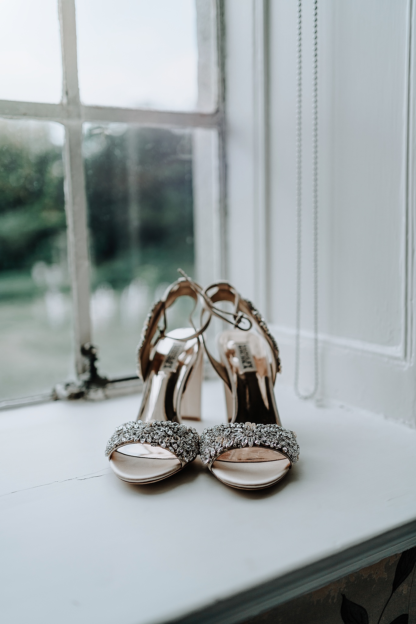 CHESHIRE-WEDDING-PHOTOGRAPHY-REBECCA-JAMES-EAVES-HALL-PHOTOGRAPHY-4