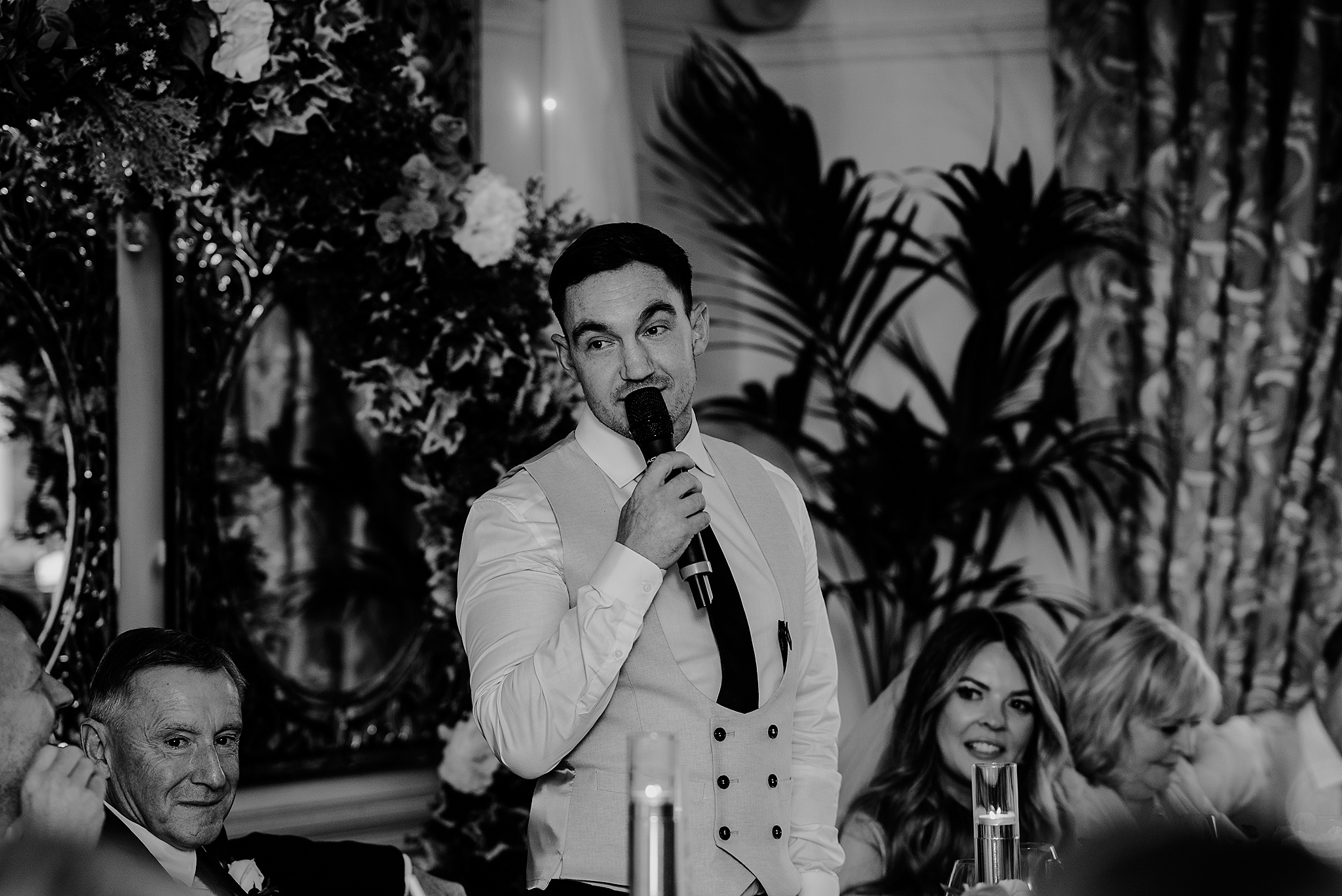 CHESHIRE-WEDDING-PHOTOGRAPHY-REBECCA-JAMES-EAVES-HALL-PHOTOGRAPHY-45
