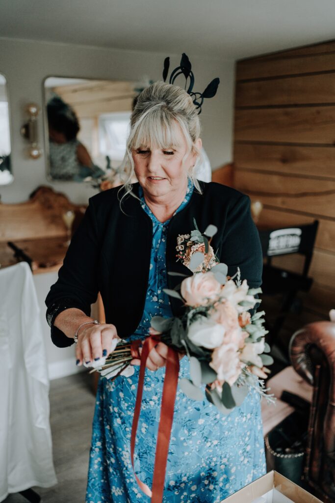 CHESHIRE-WEDDING-PHOTOGRAPHY-THE-OUTBARN-LUCY-JACK-18
