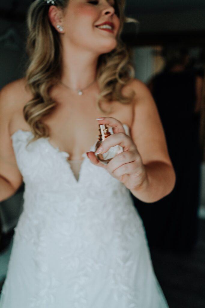 CHESHIRE-WEDDING-PHOTOGRAPHY-THE-OUTBARN-LUCY-JACK-23