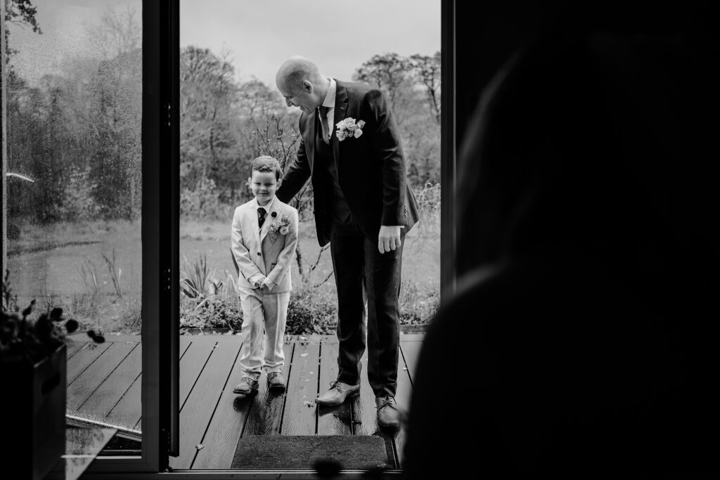 CHESHIRE-WEDDING-PHOTOGRAPHY-THE-OUTBARN-LUCY-JACK-24