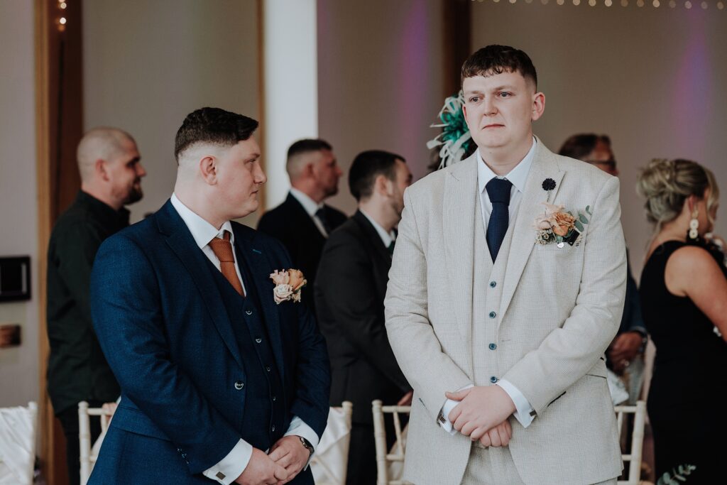 CHESHIRE-WEDDING-PHOTOGRAPHY-THE-OUTBARN-LUCY-JACK-29