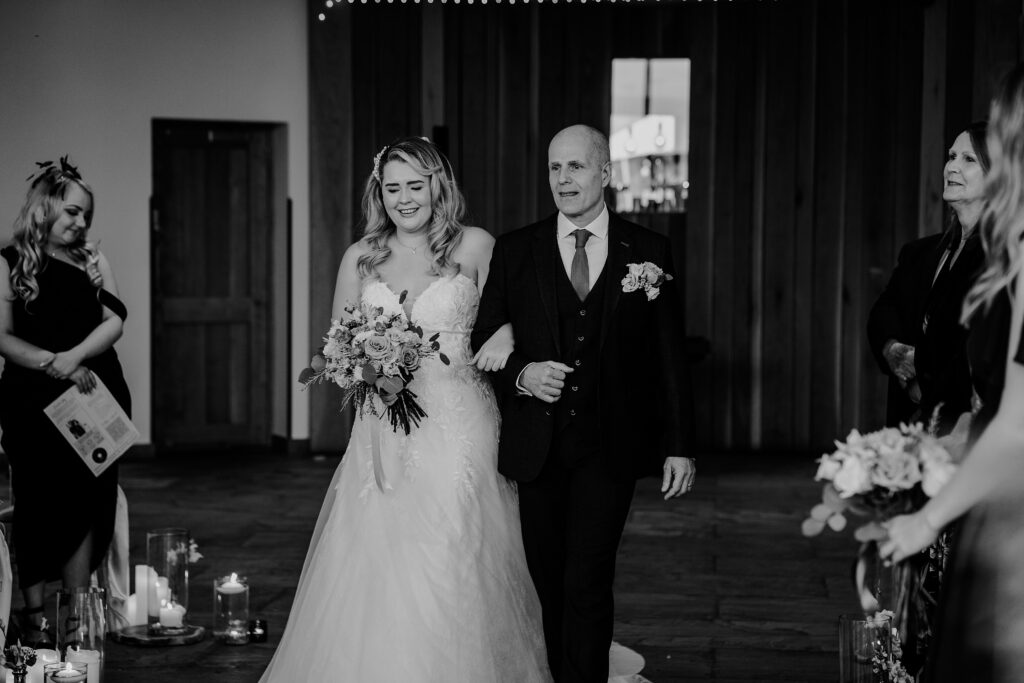 CHESHIRE-WEDDING-PHOTOGRAPHY-THE-OUTBARN-LUCY-JACK-31