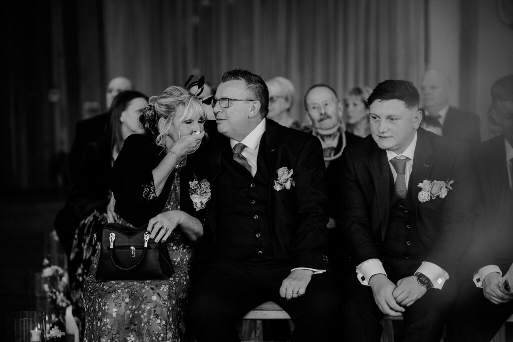 CHESHIRE-WEDDING-PHOTOGRAPHY-THE-OUTBARN-LUCY-JACK-37