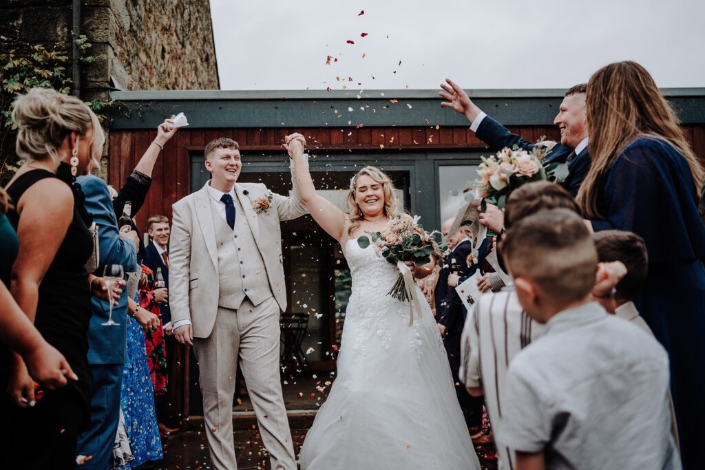 CHESHIRE-WEDDING-PHOTOGRAPHY-THE-OUTBARN-LUCY-JACK-39