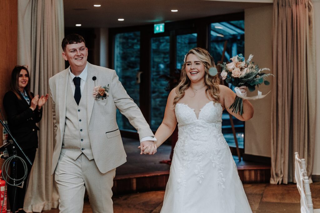 CHESHIRE-WEDDING-PHOTOGRAPHY-THE-OUTBARN-LUCY-JACK-56