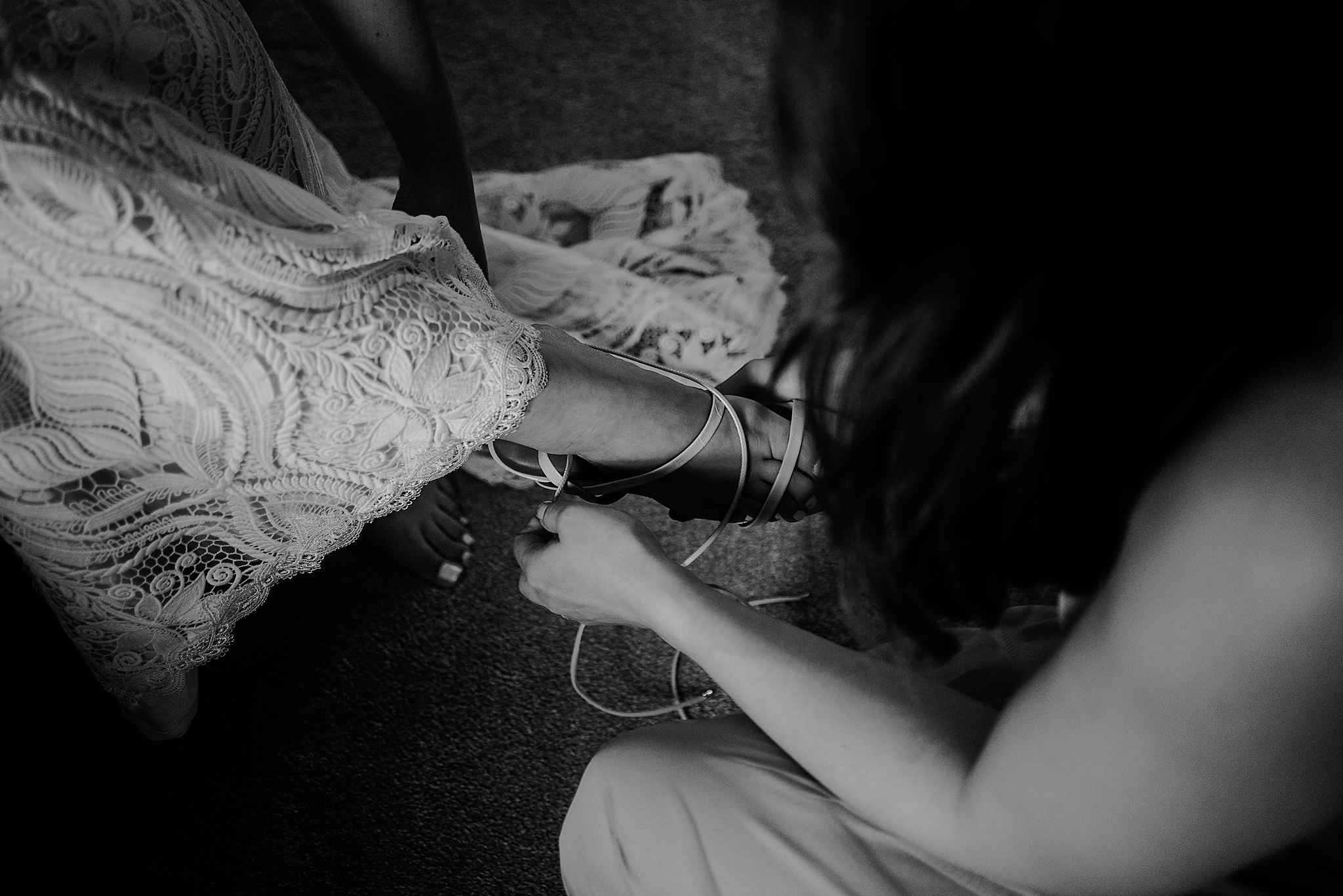 CHESHIRE-WEDDING-PHOTOGRAPHY-TIAH-PHILLIP-SANDHOLE-OAK-BARN-12