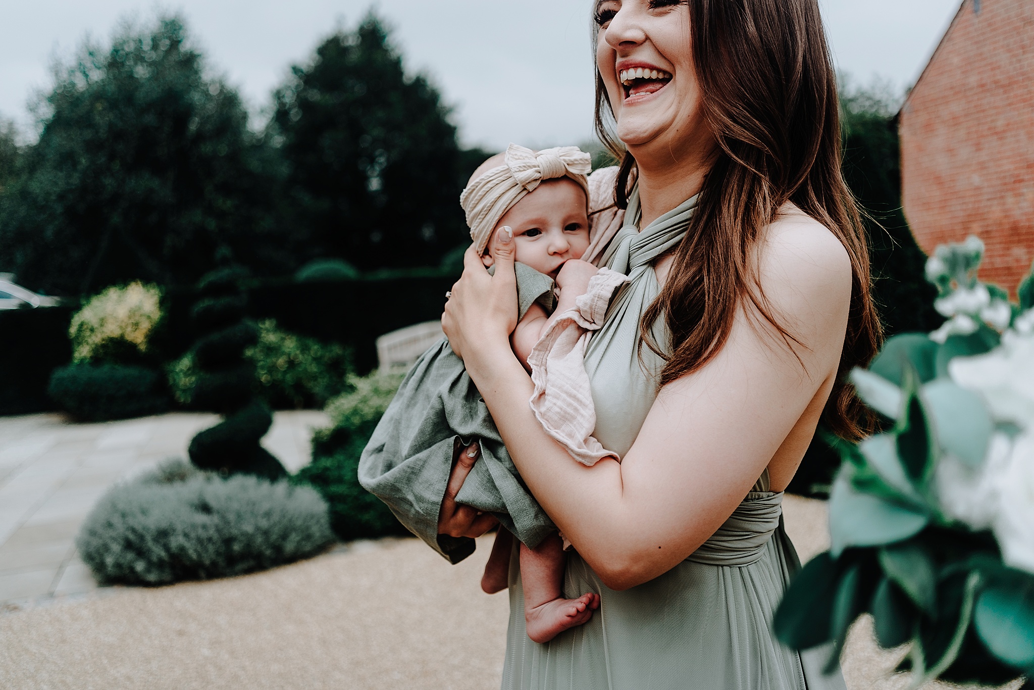 CHESHIRE-WEDDING-PHOTOGRAPHY-TIAH-PHILLIP-SANDHOLE-OAK-BARN-27