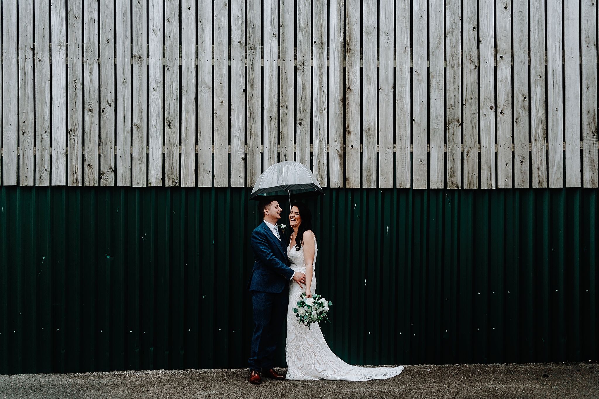 CHESHIRE-WEDDING-PHOTOGRAPHY-TIAH-PHILLIP-SANDHOLE-OAK-BARN-30