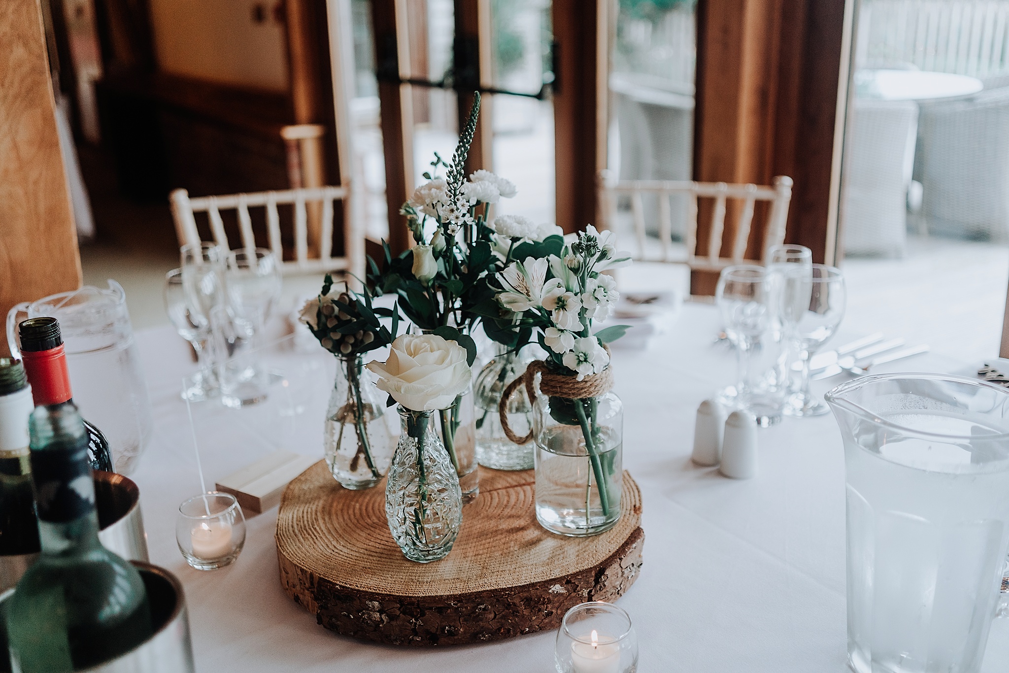 CHESHIRE-WEDDING-PHOTOGRAPHY-TIAH-PHILLIP-SANDHOLE-OAK-BARN-43