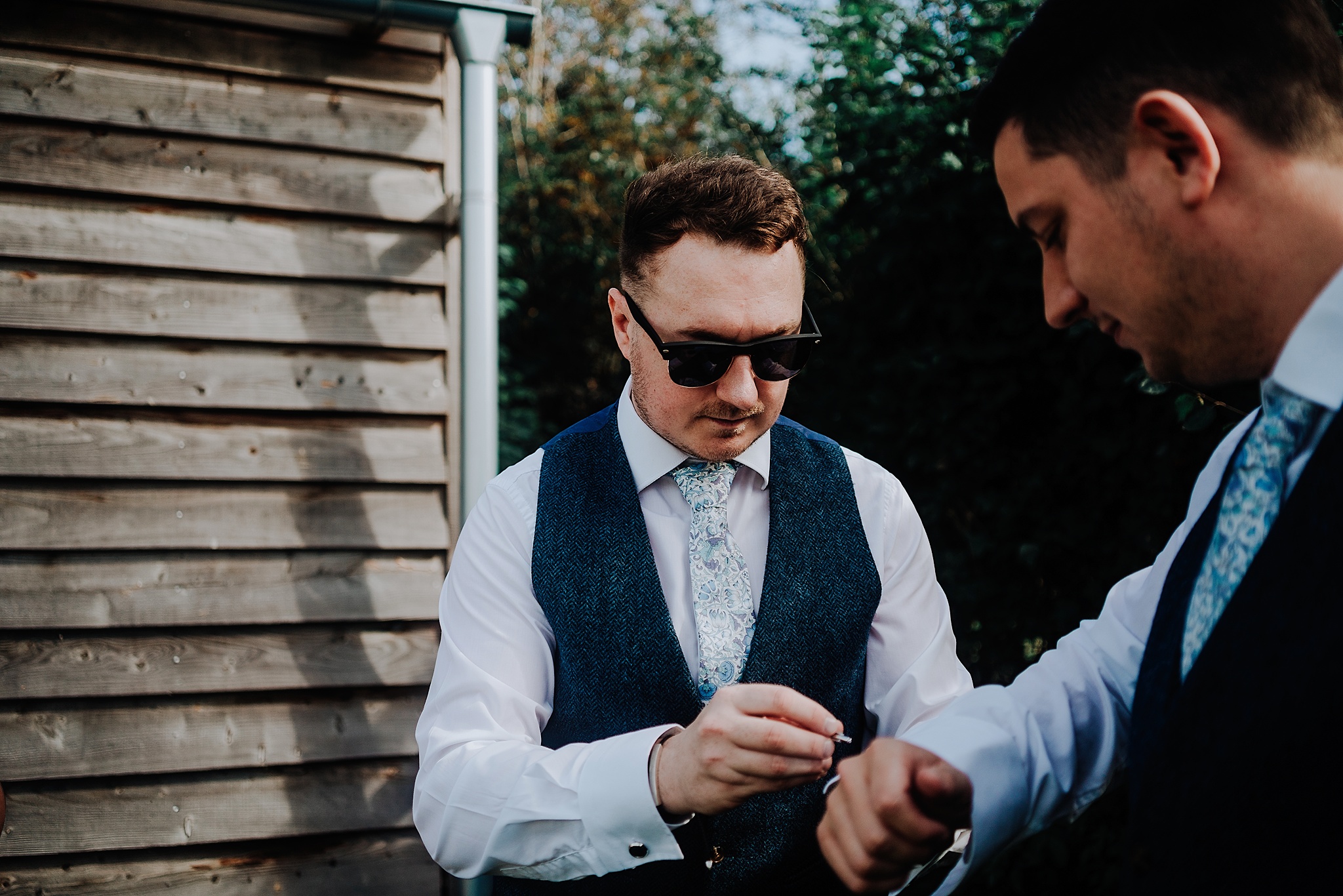 CHESHIRE-WEDDING-PHOTOGRAPHY-TIAH-PHILLIP-SANDHOLE-OAK-BARN-5