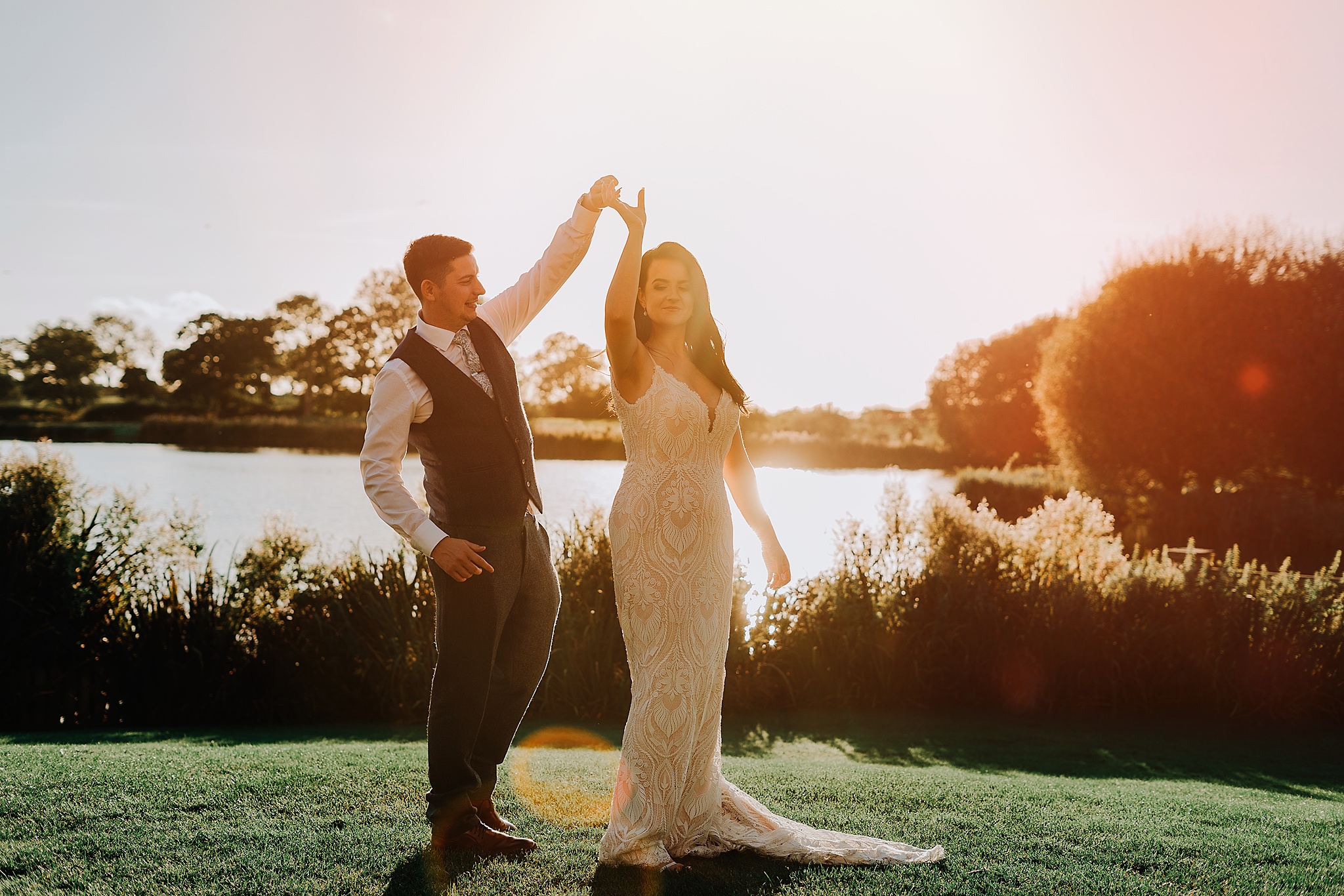 CHESHIRE-WEDDING-PHOTOGRAPHY-TIAH-PHILLIP-SANDHOLE-OAK-BARN-50