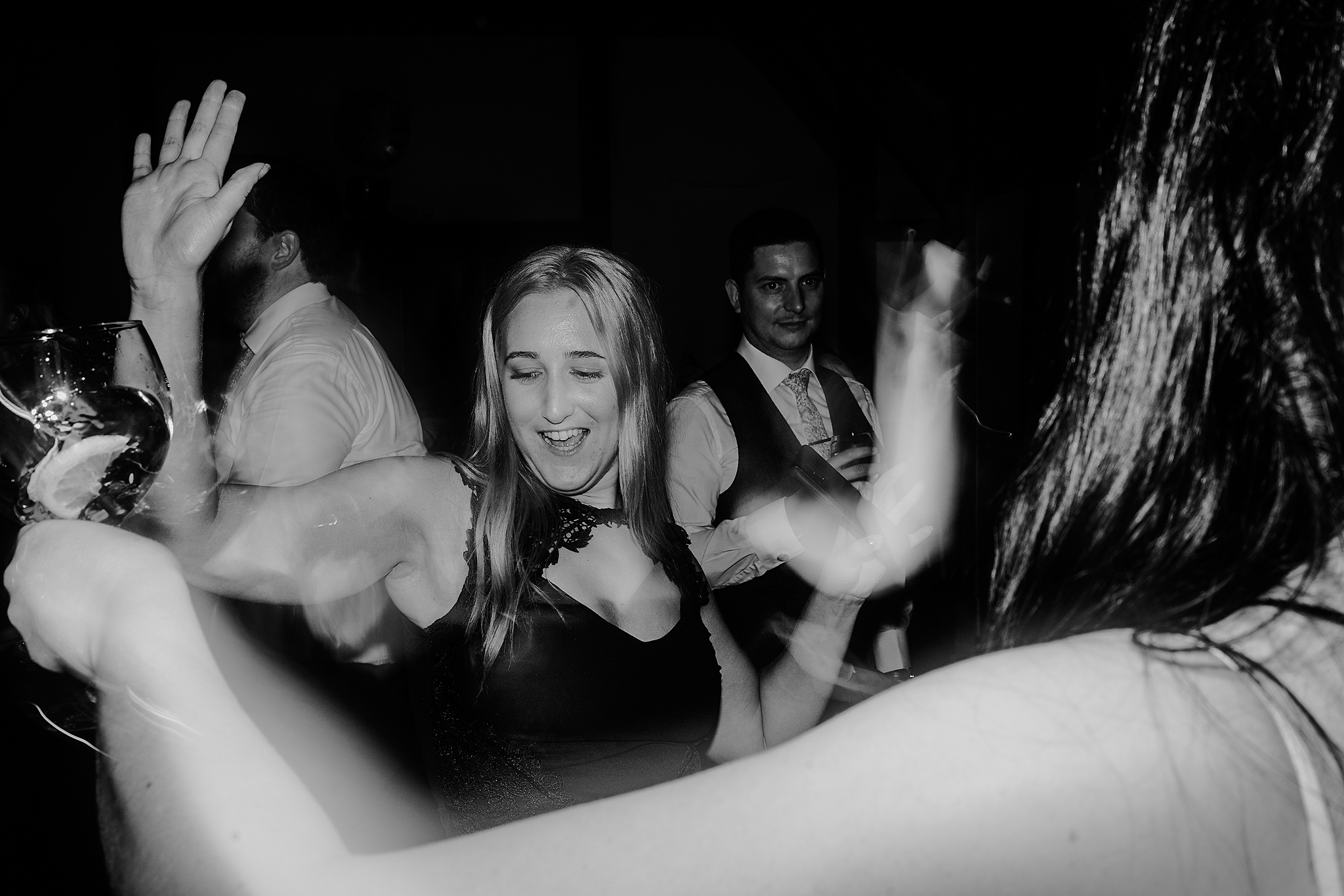 CHESHIRE-WEDDING-PHOTOGRAPHY-TIAH-PHILLIP-SANDHOLE-OAK-BARN-59